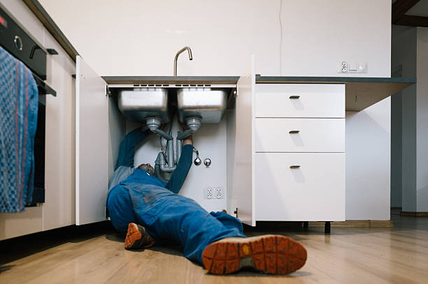 Professional Leak Detection technician working in South Bend, WA